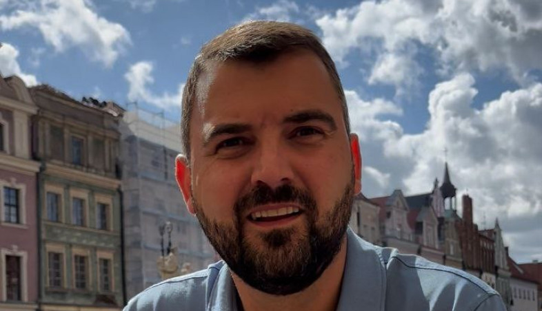 PREŠAO POLA EVROPE SAMO ZBOG ZVEZDE: Pronašli smo navijača koji ne propušta gostovanja (VIDEO)