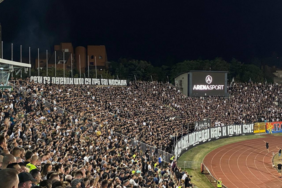 OVAKO SE BODRI PARTIZAN! Grobari ZAGRMELI pred punim stadionom u Humskoj! (VIDEO)