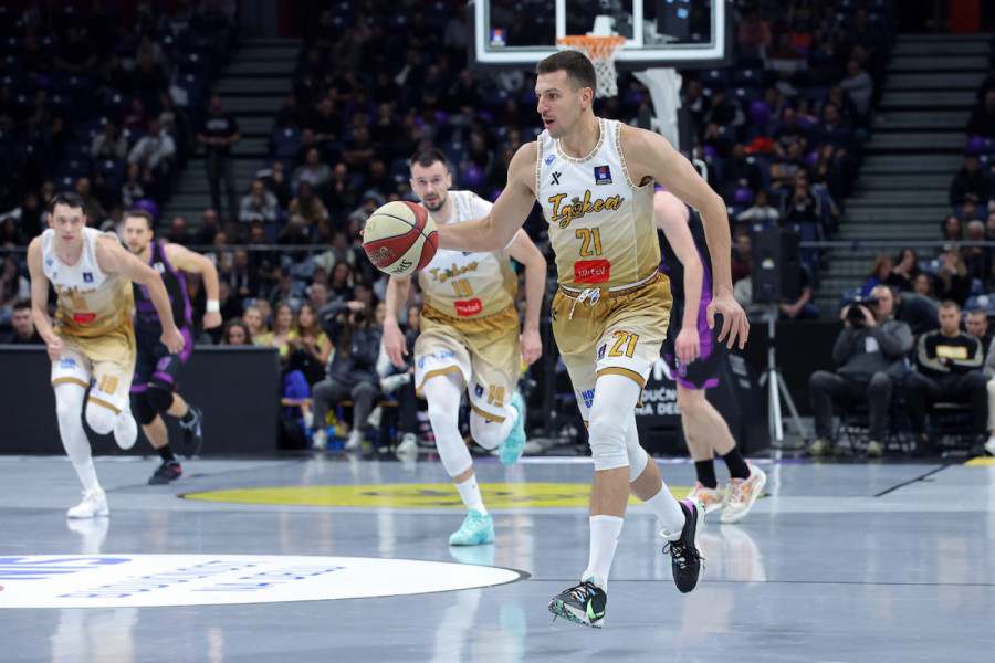 "UVEK PROMAKNE TO ZLATO KOJE SE ČEKA, OVA GODINA JE MOŽDA TA..." Milosavljević samouveren u vezi s reprezentacijom, prioritet FIBA LŠ!