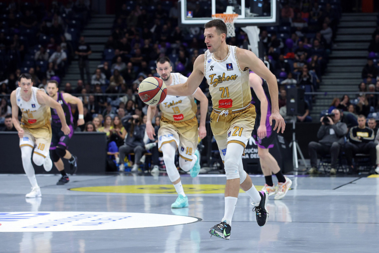"UVEK PROMAKNE TO ZLATO KOJE SE ČEKA, OVA GODINA JE MOŽDA TA..." Milosavljević samouveren u vezi s reprezentacijom, prioritet FIBA LŠ!