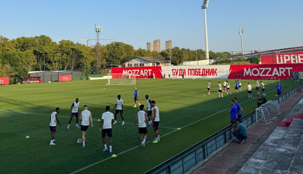SPORTISSIMO NA POSLEDNJEM TRENINGU ZVEZDE PRED LEH: Dva ključna fudbalera se nisu skidala, raspoloženje na nivou! (FOTO,VIDEO)