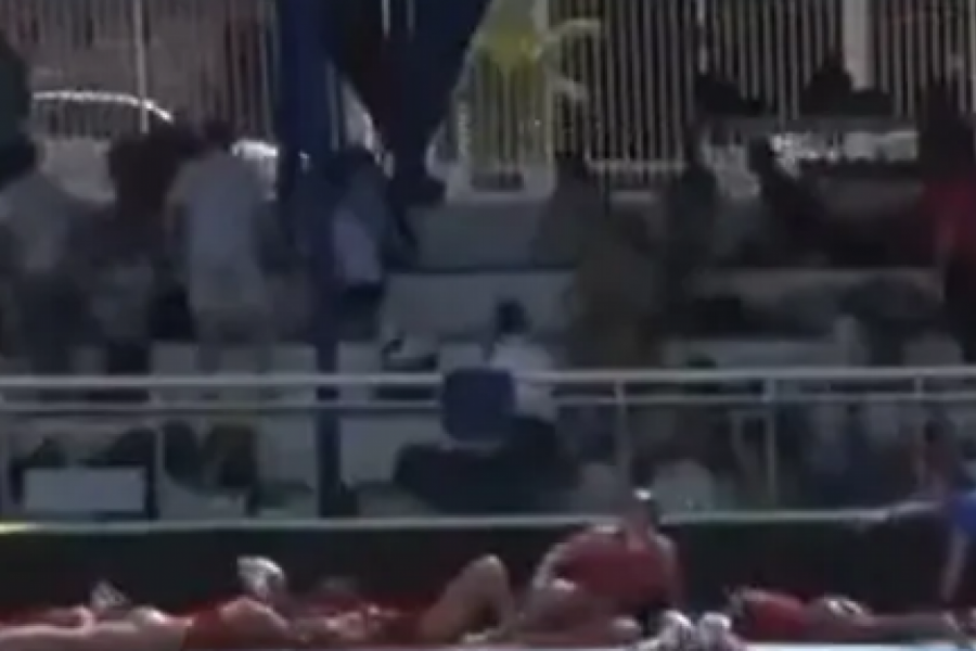 ŠOK! Pucnjava prekinula utakmicu, evo šta su sportisti prvo uradili (VIDEO)
