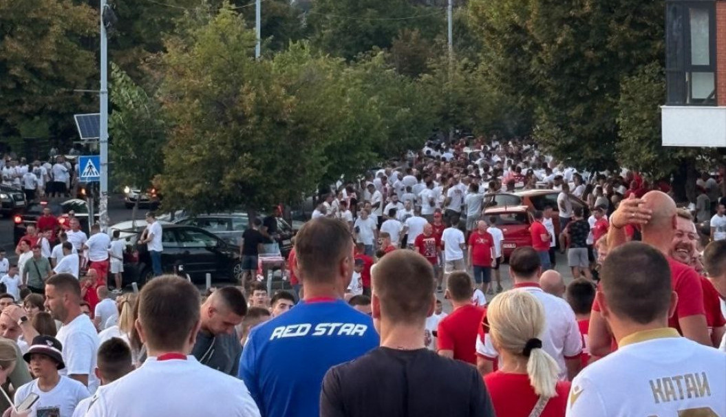 OVO DUGO NIJE VIĐENO ISPRED MARAKANE: Reke delija se slivaju prema stadionu, kolone su nepregledne (VIDEO)