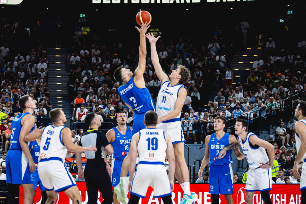 ŠOK U GRUPI SRBIJE NA EVROBASKETU: Prvenstvo tek počelo, a već smo imali VELIKO IZNENAĐENJE!