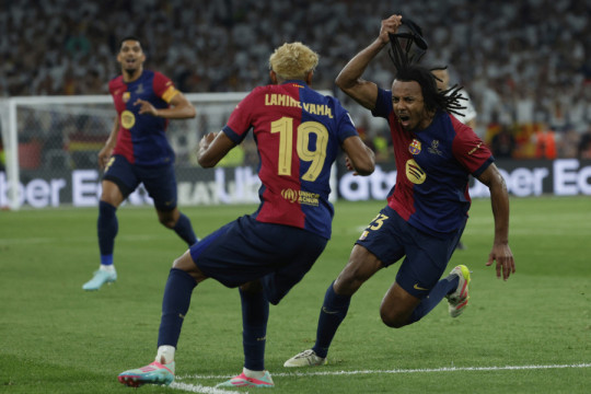 LUDNICA U ŠPANIJI: Njukasl PONOVO IZJEDNAČIO protiv Barselone!