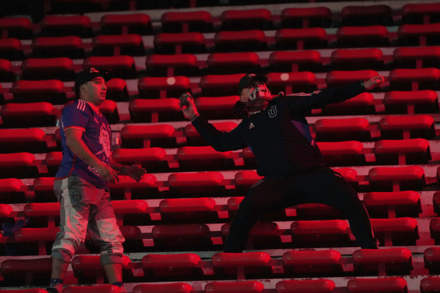 HULIGANI JURILI SUDIJE: Skandal na fudbalskom terenu zbog penala u 93. minutu (VIDEO)