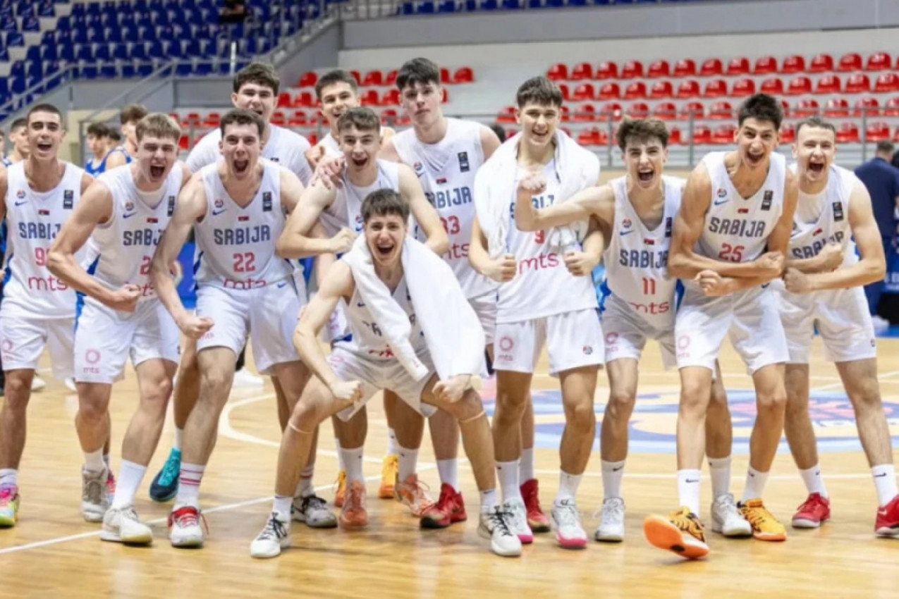 ZLATNI "ORLIĆI" GROMOGLASNIM APLAUZOM DOČEKANI U ARENI: Oni su budućnost srpske košarke! (VIDEO)