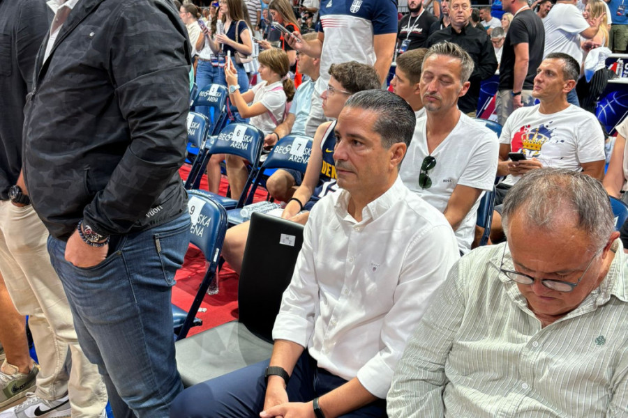 JANIS SFEROPULOS PRATI DUEL SRBIJE I SLOVENIJA: Nećete verovati ko mu pravi društvo! (FOTO)