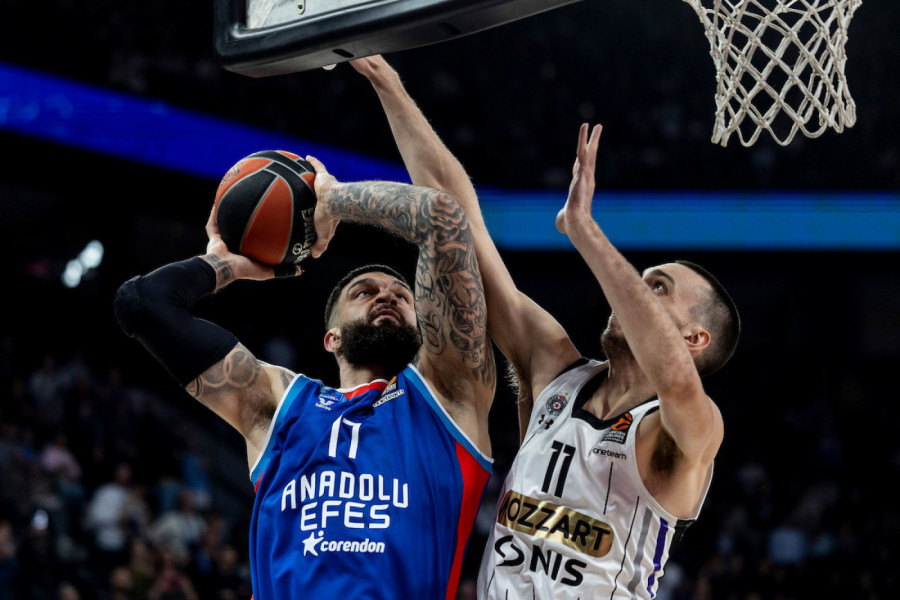 ŠOK U EVROLIGI: Ključni igrač Efesa mora na operaciju, ovo je dobra vest za Partizan, a loša za Crvenu zvezdu!