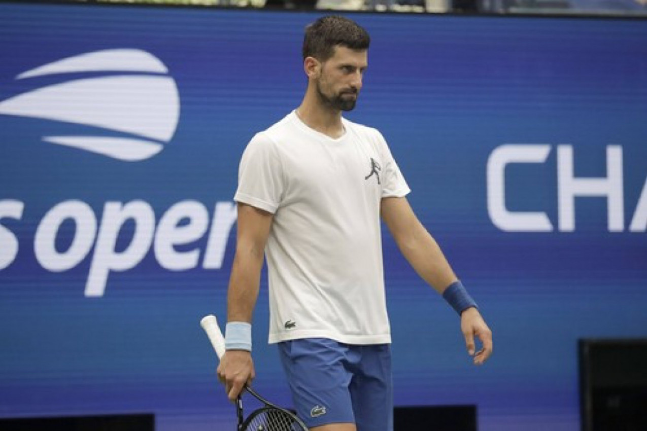 TATA JE TADA PLAKAO: Besramni Federer imao je SKANDALOZNU IZJAVU O MEČU S ĐOKOVIĆEM TATA JE TADA PLAKAO: Besramni Federer imao je SKANDALOZNU IZJAVU O MEČU S ĐOKOVIĆEM