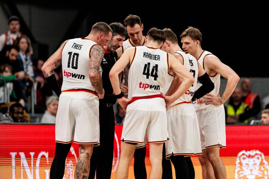 PAKAO U REDOVIMA NAJVEĆEG RIVALA SRBIJE PRED EVROBASKET: Ovaj udarac može da ih upropasti!