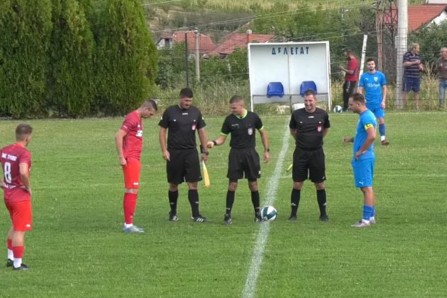 SPEKTAKL: Pravi fudbalski derbi viđen je pred punim tribinama na brdu!