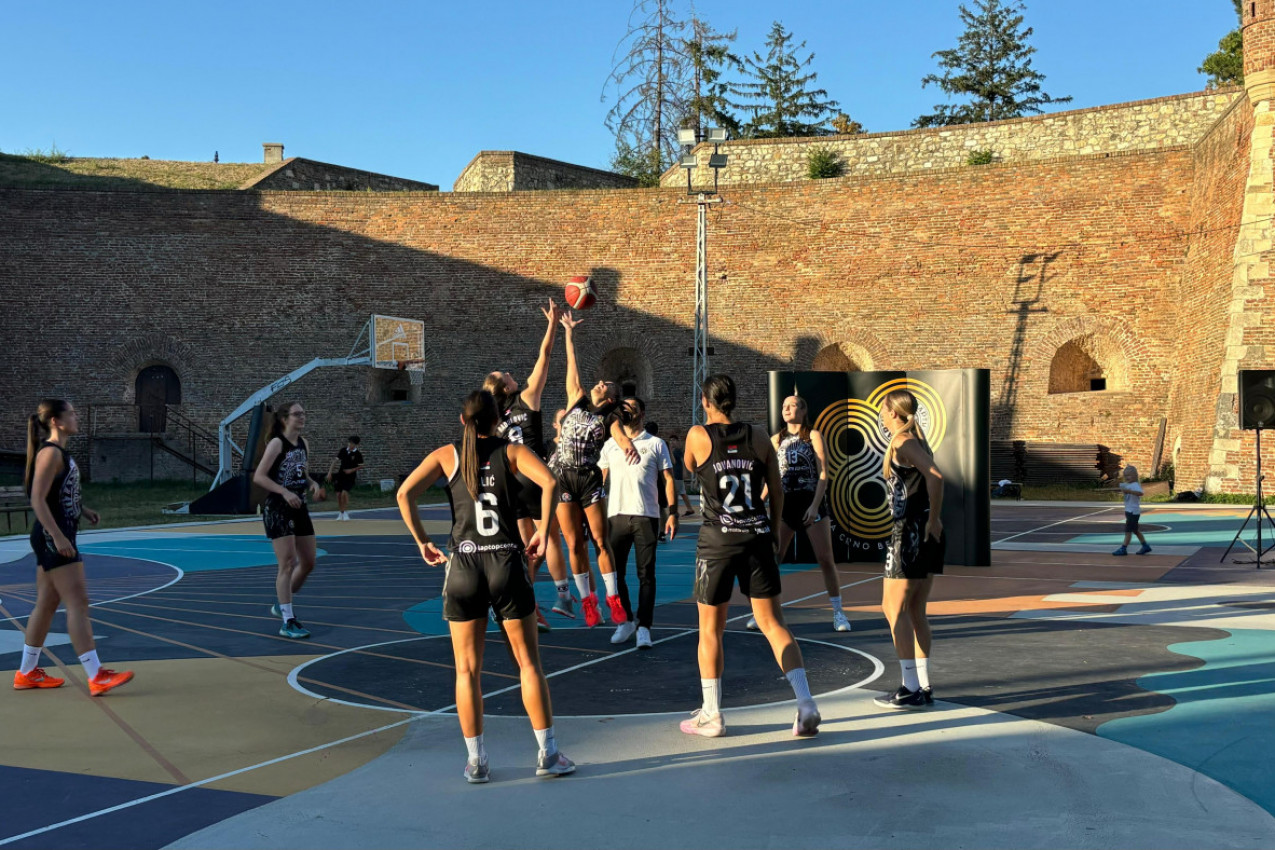 ŽENSKA KOŠARKA MORA DA ŽIVI! JSD Partizan i KŽK Partizan vratili STARI sjaj u Beograd: "Možemo da napravimo velike rezultate!" (VIDEO) ŽENSKA KOŠARKA MORA DA ŽIVI! JSD Partizan i KŽK Partizan vratili STARI sjaj u Beograd: "Možemo da napravimo velike rezultate!" (VIDEO)