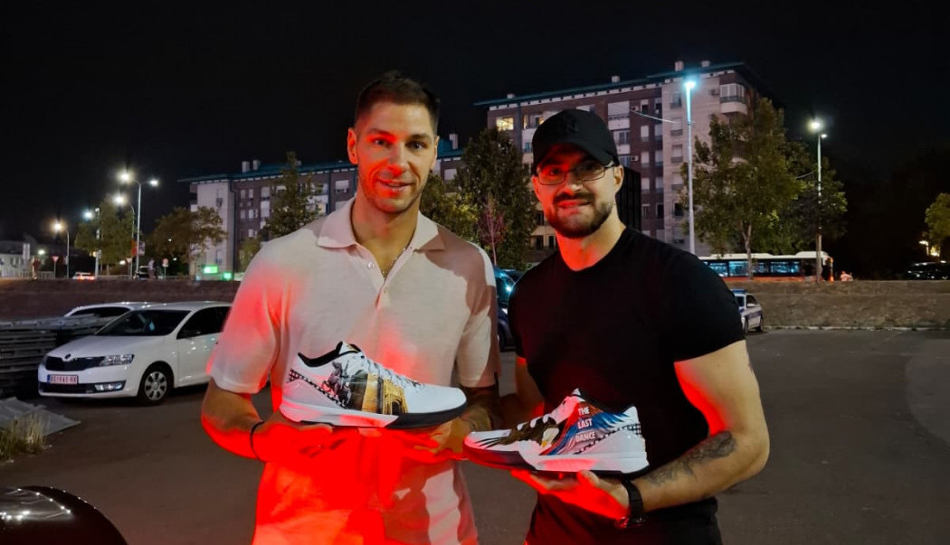 SPORTISSIMO OTKRIVA: STEFAN JOVIĆ U SPECIJALNOM IZDANJU IZLAZI NA PARKET - poslednji ples u dresu Srbije obeležen na NESVAKIDAŠNJI NAČIN! (FOTO GALERIJA)