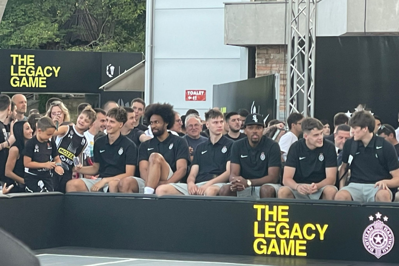 ZA SVE KOJI NE MOGU NA TAŠMAJDAN: Partizan uputio važno saopštenje navijačima! ZA SVE KOJI NE MOGU NA TAŠMAJDAN: Partizan uputio važno saopštenje navijačima!