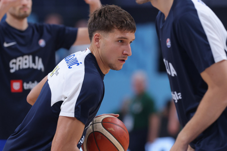 BOGDAN SAČEKAO SAIGRAČE O SVLAČIONICI! Ovako se ponašao naš kapiten (VIDEO)