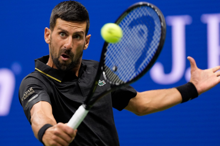 PROBLEM? Novak zatražio medicinsku pomoć!