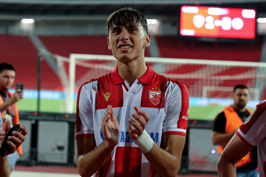 GOTOVO: Crvena zvezda produžila ugovor sa najperspektivnijim napadačem!