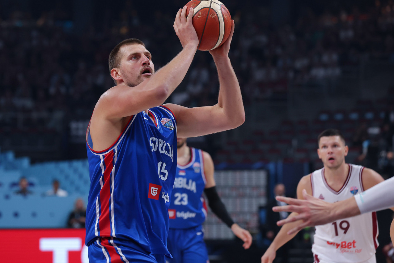 JOKIĆ JE NEZAUSTAVLJIV, SRUŠIO JE JOŠ JEDAN REKORD: Saigrač gleda i ne veruje kako mu je ukrao slavu!