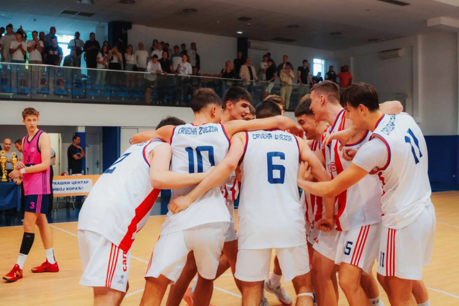 SJAJNA BORBA! ZVEZDA SRUŠILA MEGU I UZELA TROFEJ BEOGRADA!
