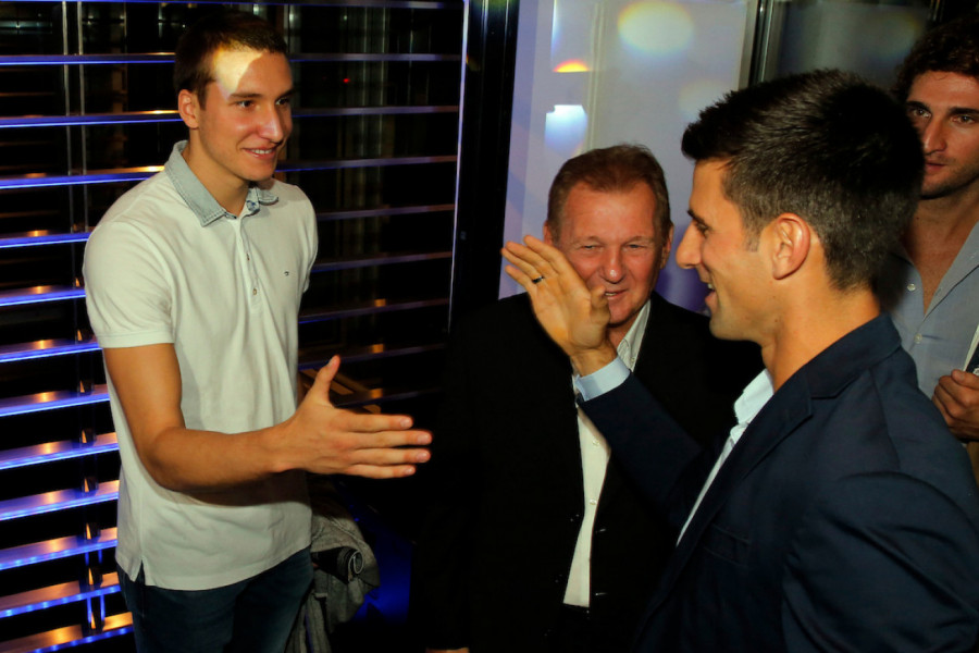 OVO GA JE DOTUKLO: Novak ne može da poveruje šta se događa - dotakao se i Bogdana Bogdanovića!