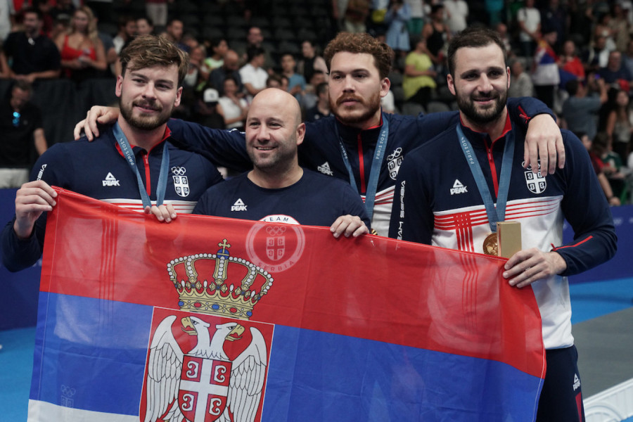 ZLATNI VATERPOLISTA OPET POSTAO TATA, INFLUENSERKA SE PORODILA: Ime sina nosi SNAŽNU SIMBOLIKU!