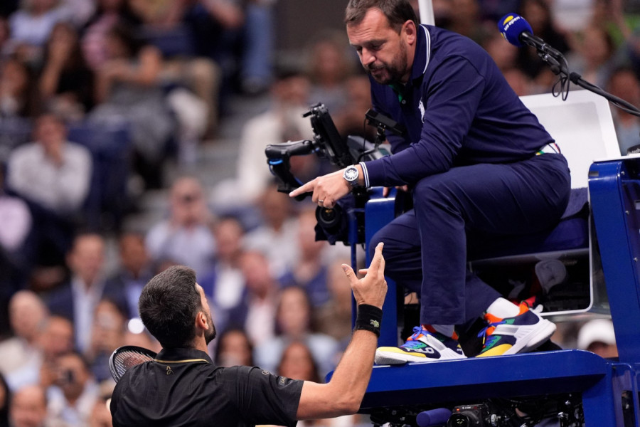 DIVLJAČKO PONAŠANJE AMERIČKE PUBLIKE! Novak besan otrčao do sudije, ali... (VIDEO)