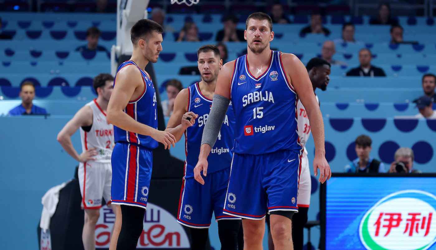 POZNATO KADA SRBIJA IGRA OSMINU FINALA EVROBASKETA: Gledaće se i fudbal, Riga u fokusu "orlova"