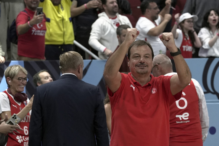 ŠOKANTAN POTEZ TURSKOG SELEKTORA: Ovome se niko nije nadao - porekao je sve što je govorio uoči duela sa Srbijom! (FOTO)