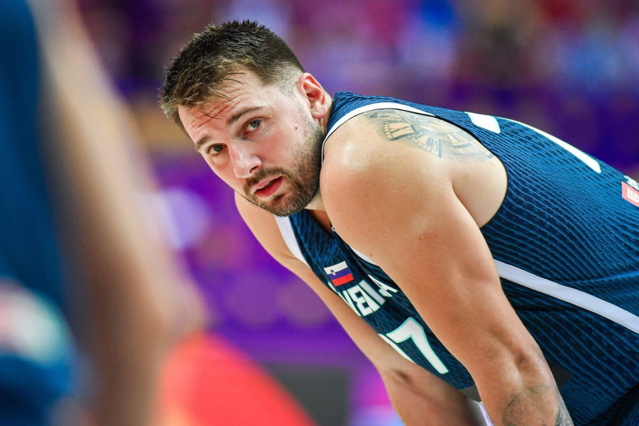 GOVORI SRPSKI DA TE CEO SVET RAZUME: Dozlogrdilo mu je - Luka Dončić počastio sudije sočnim psovkama! (VIDEO)