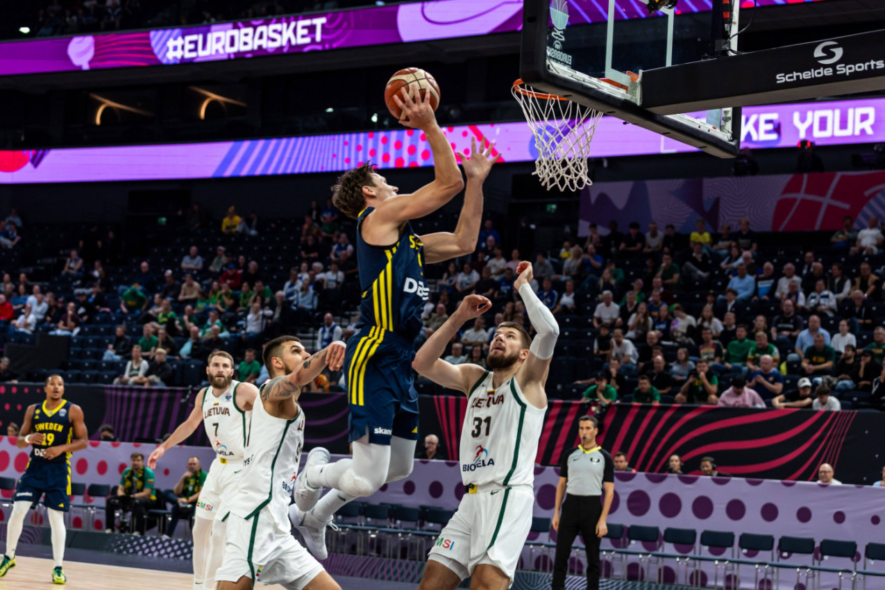 I DALJE STE MEĐU KANDIDATIMA ZA TROFEJ: Zvezda Evrobasketa o Srbima - "krivo mi je što ne igramo protiv vas!" I DALJE STE MEĐU KANDIDATIMA ZA TROFEJ: Zvezda Evrobasketa o Srbima - "krivo mi je što ne igramo protiv vas!"