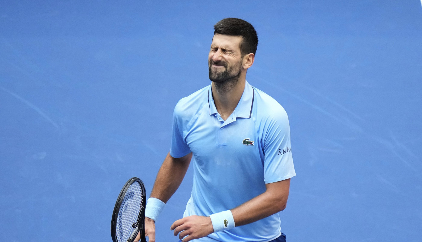 AU, IZDALA JE ĐOKOVIĆA! Ovo NIKO nije očekivao! (FOTO) AU, IZDALA JE ĐOKOVIĆA! Ovo NIKO nije očekivao! (FOTO)