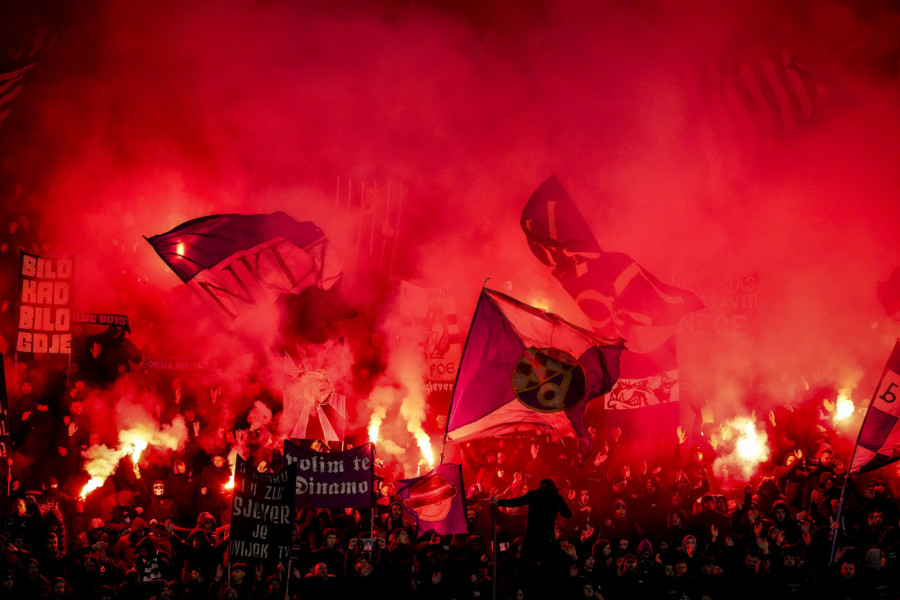 "PRAVA SPORTSKA ATMOSFERA": Skandalozno pisanje Crnogoraca posle antisrpskog pira na Maksimiru!