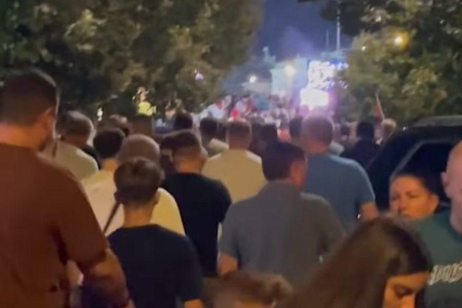 DUŠKO TOŠIĆ STIGAO NA SPEKTAKL SA ENGLESKOM: Bivši reprezentativac na mestu koje dobro pamti! (VIDEO)