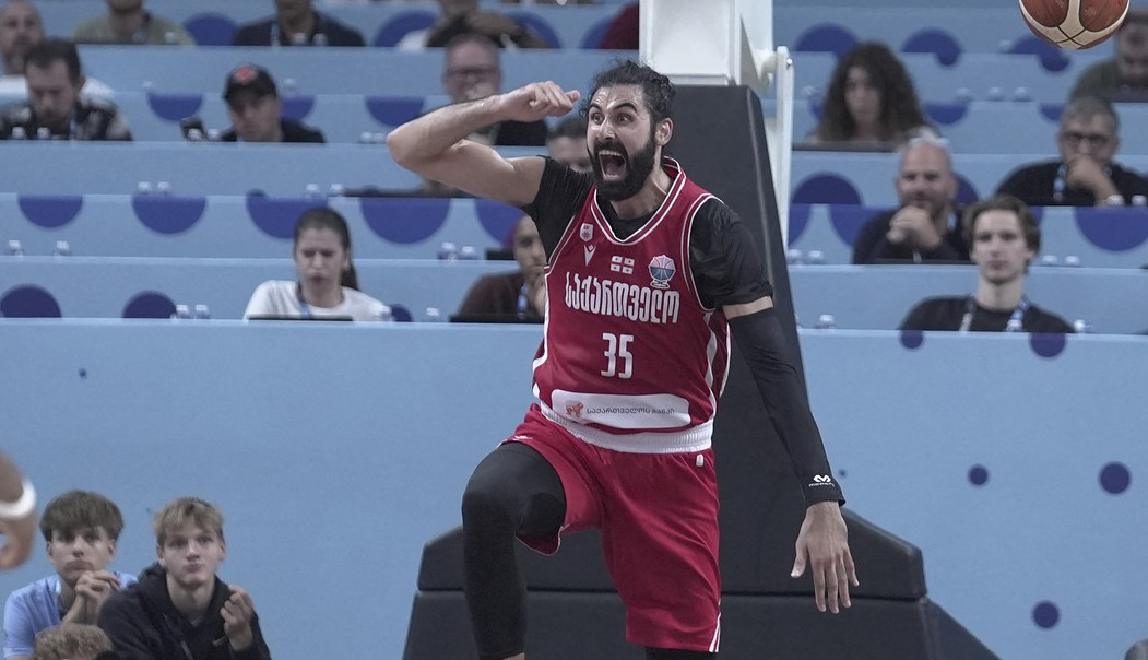 GOGA BITADZE PRAVIO HAOS NAKON ISKLJUČENJA: Bivši MVP AdmiralBet ABA lige pesnicama iskazao nezadovoljstvo! (VIDEO)