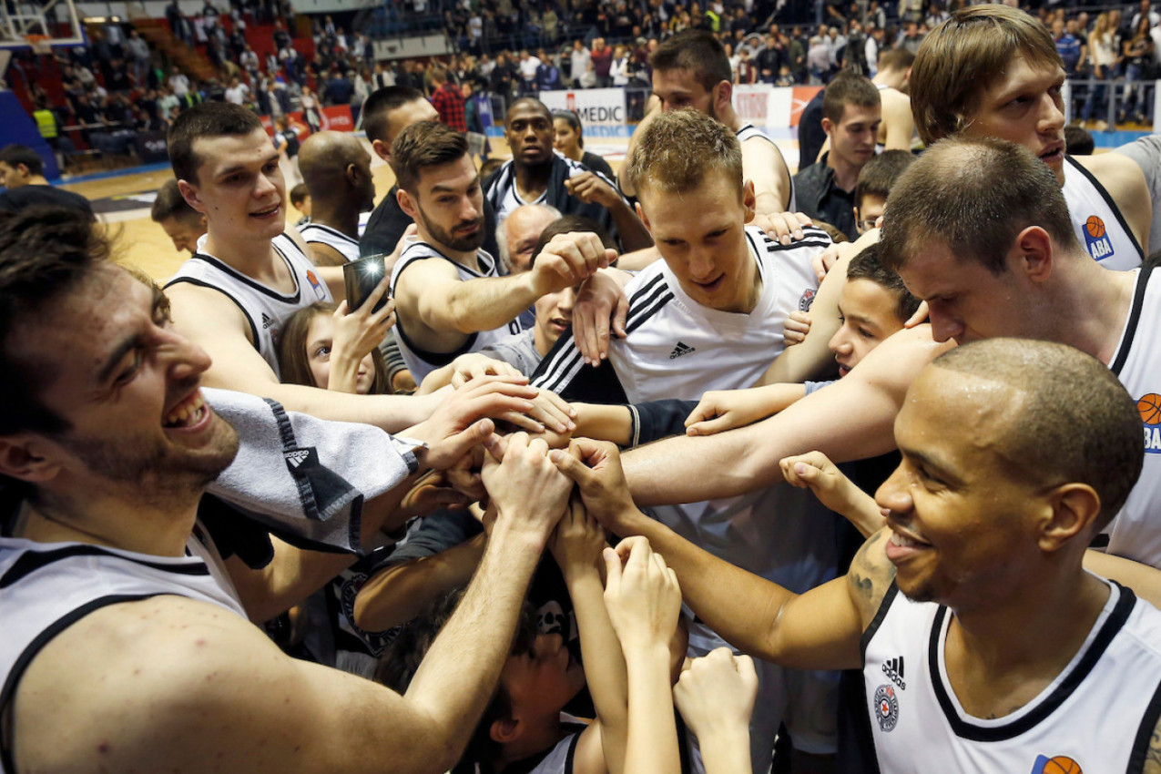 IGRAO U PARTIZANU U NAJTEŽEM PERIODU, A SADA IMA NOVI KLUB: Na Evrobasketu je bio pozitivno iznenađenje, navijači ga dobro pamte!