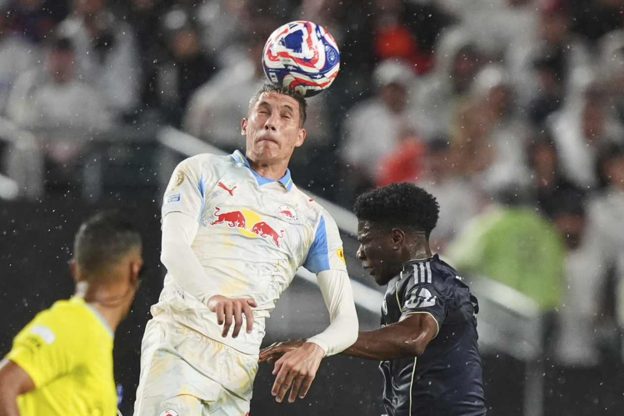 KAKAV JE ON IGRAČ: Petar Ratkov PONOVO TRESE MREŽE, ali...