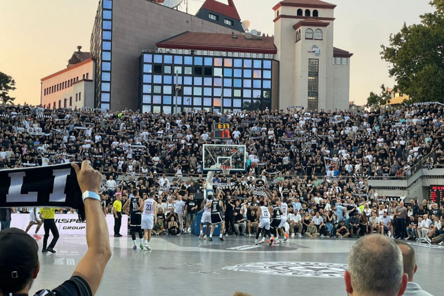 PARTIZAN - PAOK: Počeo je SPEKTAKL! Borba BRATSKIH klubova na Tašu!