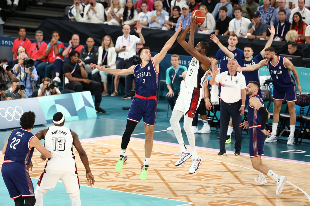 ARBITAR KOGA SRBI NE PAMTE PO DOBROM SUDI FINALE EVROBASKETA!