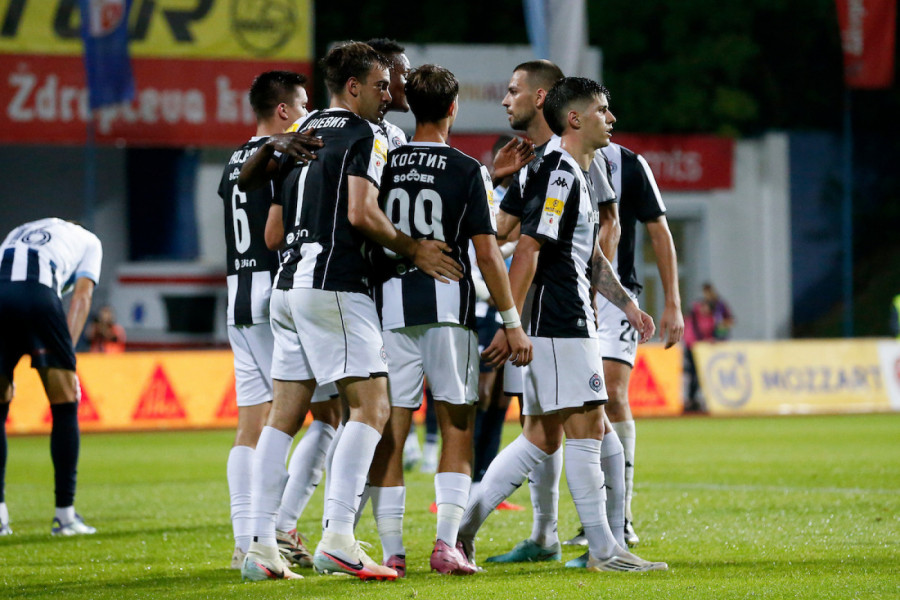PARNI VALJAK SAMLEO SPARTAK I IZBIO NA VRH TABELE! Partizanove "bebe" poslale snažnu poruku predstojećem rivalu!