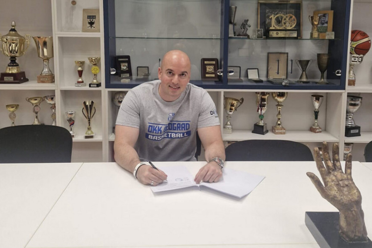 OKK BEOGRAD NIKAD MLAĐI: Vidosavljević preuzeo kormilo, pa izneo očekivanja sa Stare planine! (VIDEO) OKK BEOGRAD NIKAD MLAĐI: Vidosavljević preuzeo kormilo, pa izneo očekivanja sa Stare planine! (VIDEO)