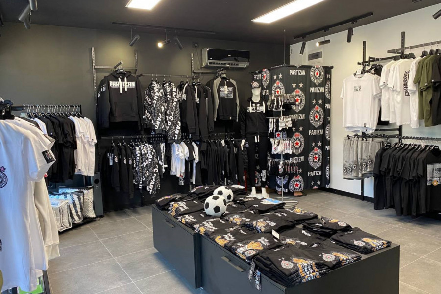 PARTIZAN OTVORIO NOVI SHOP U HUMSKOJ: Pogledajte ko je od igrača prvi došao! (VIDEO)
