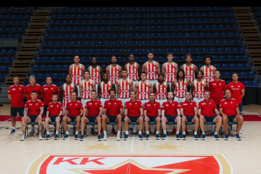 GDE JE OVAJ KOŠARKAŠ ZVEZDE MERIDIANBET?! Samo on nedostaje na prvoj zajedničkoj fotografiji