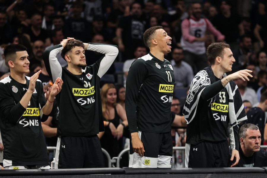 PARTIZANOVO DETE KIDA! Kakva dominacija crno-belog bisera!