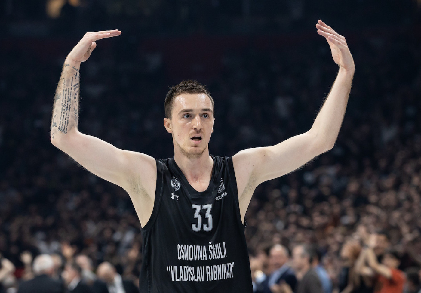 Zauvek miljenik grobara! Anđušić stigao u Beogradsku arenu!