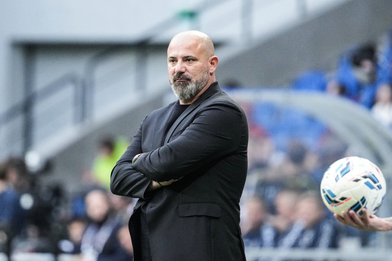 STANKOVIĆ NAJBLIŽI DA SEDNE NA KLUPU SRBIJE: Bivši trener Zvezde ima još jednu ponudu! STANKOVIĆ NAJBLIŽI DA SEDNE NA KLUPU SRBIJE: Bivši trener Zvezde ima još jednu ponudu!
