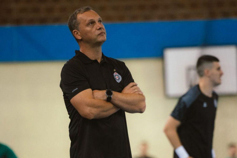 PORUKA CRNO-BELIH PRED KADETAN: Živimo i radimo za pune tribine!