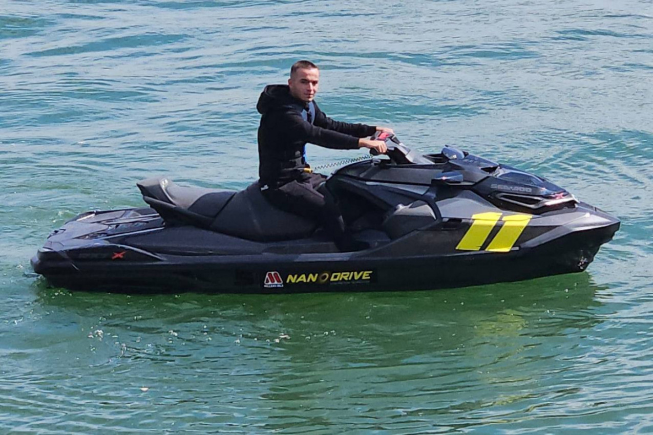 NEMANJA JOVANOVIĆ JEDINI SRBIN NA TRCI IZDRŽLJVOSTI!