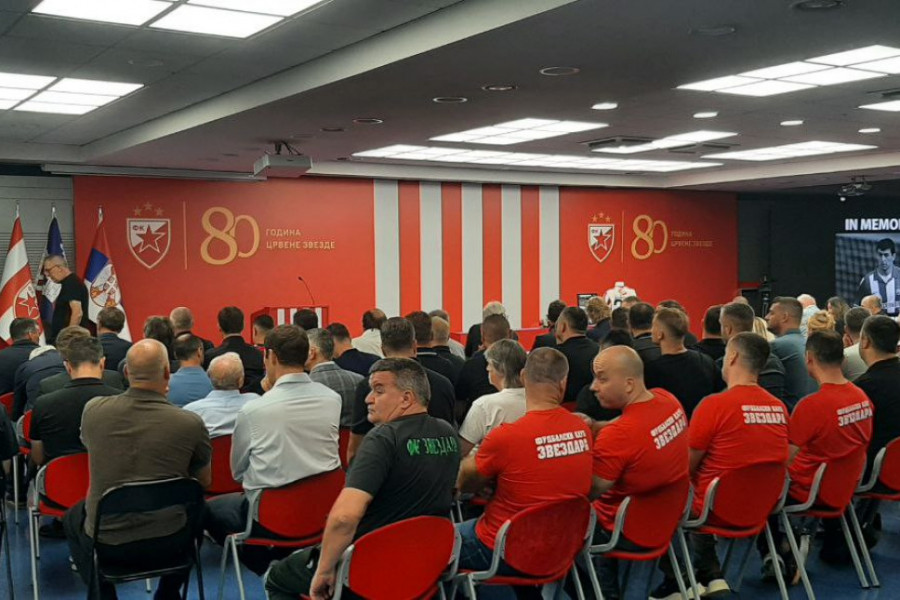 LJUTICE BOGDANA ZAVIJENA U CRNO: Delegacija Crvene zvezde stigla na KOMEMORACIJU Dejana Milovanovića! (FOTO-GALERIJA)