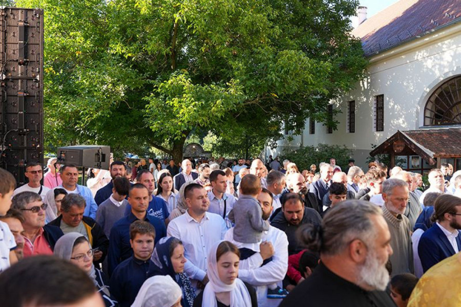 Evo da li je Boško Đurovski bio na sahrani Dejana Milovanovića, posle pada u nesvest na komemoraciji!